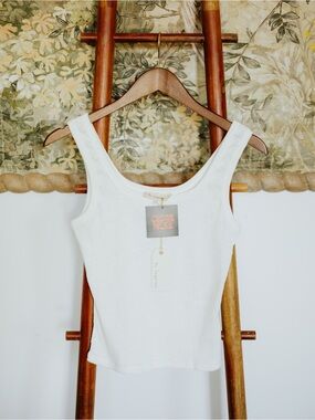 By Together Juliet Scoop Neck White Top NWT